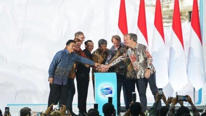 Nieuwe zuivelfabriek Frisian Flag Indonesia geopend