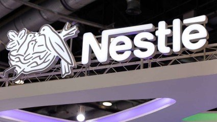 Nestlé stelt omzetprognose naar beneden bij door zuinige consument